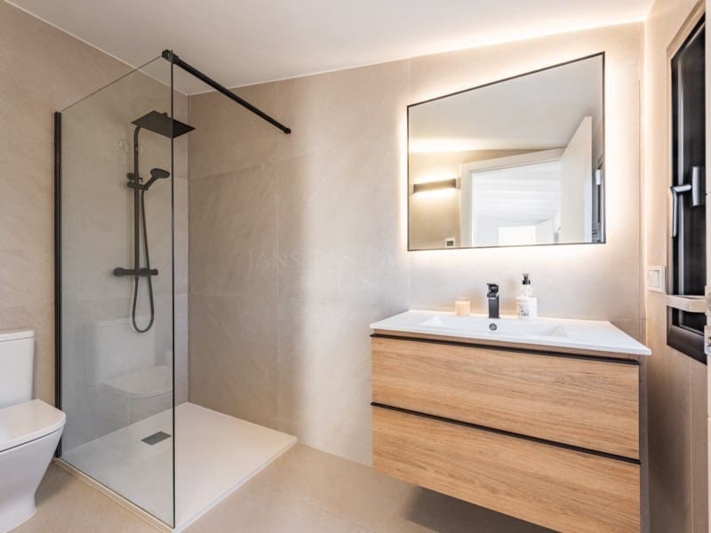 4 soveværelse Villa til salg i San Pedro de Alcantara med swimmingpool - € 2.395.000 (Ref: 8857690)