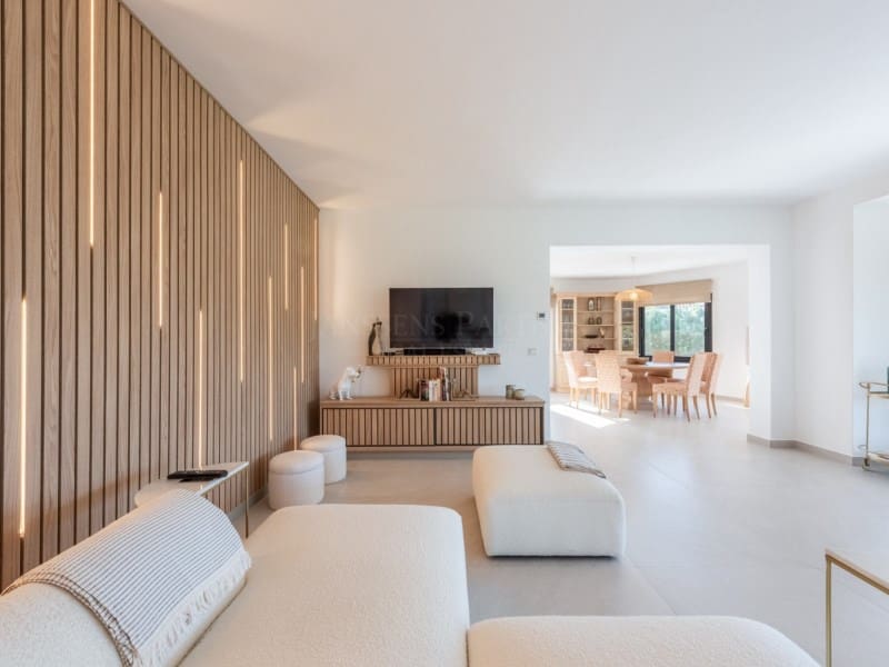 4 soveværelse Villa til salg i San Pedro de Alcantara med swimmingpool - € 2.395.000 (Ref: 8857690)