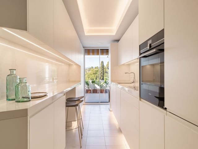 2 soverom Leilighet til salgs i Lomas De Marbella, Marbella med svømmebasseng - € 690 000 (Ref: 8857694)