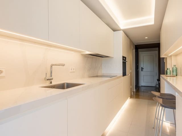 2 soverom Leilighet til salgs i Lomas De Marbella, Marbella med svømmebasseng - € 690 000 (Ref: 8857694)