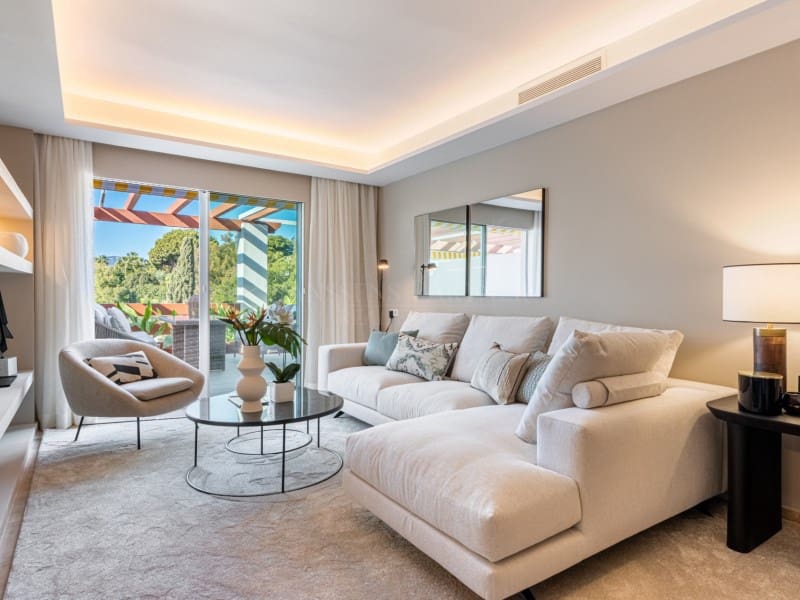 2 soverom Leilighet til salgs i Golden Mile med svømmebasseng - € 690 000 (Ref: 8857694)