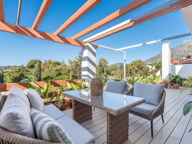 2 soverom Leilighet til salgs i Lomas De Marbella, Marbella med svømmebasseng - € 690 000 (Ref: 8857694)