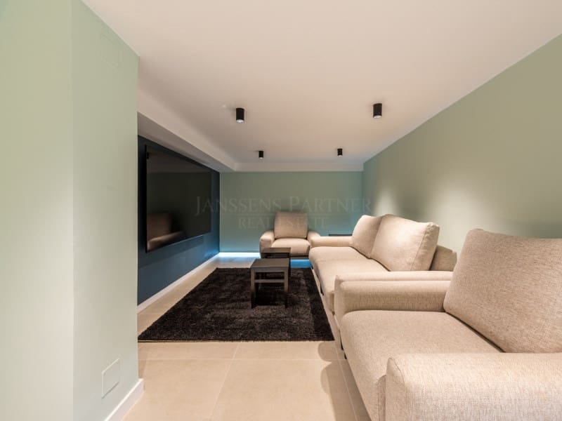 3 soveværelse Lejlighed til salg i Golden Mile med swimmingpool - € 1.595.000 (Ref: 8857697)