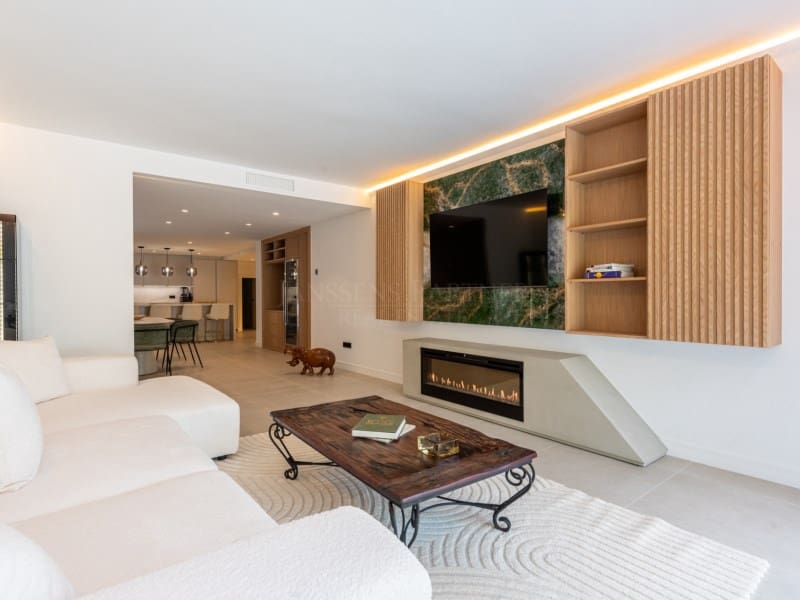 3 soveværelse Lejlighed til salg i Golden Mile med swimmingpool - € 1.595.000 (Ref: 8857697)