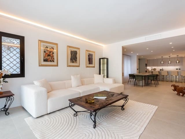 3 sypialnia Apartament na sprzedaż w Marbella Centro, Marbella z basenem - 1 325 000 € (Ref: 8857697)
