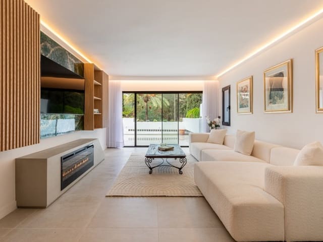 3 sypialnia Apartament na sprzedaż w Marbella Centro, Marbella z basenem - 1 325 000 € (Ref: 8857697)
