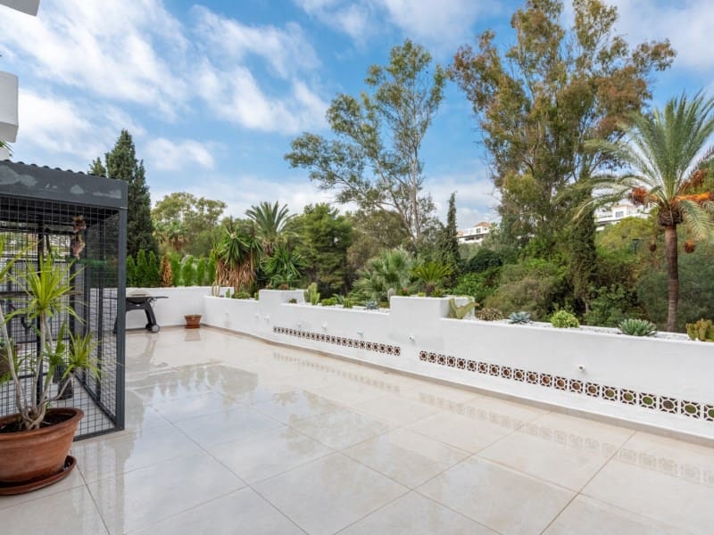 Apartamento de 3 habitaciones en Marbella en venta con piscina - 1.325.000 € (Ref: 8857697)