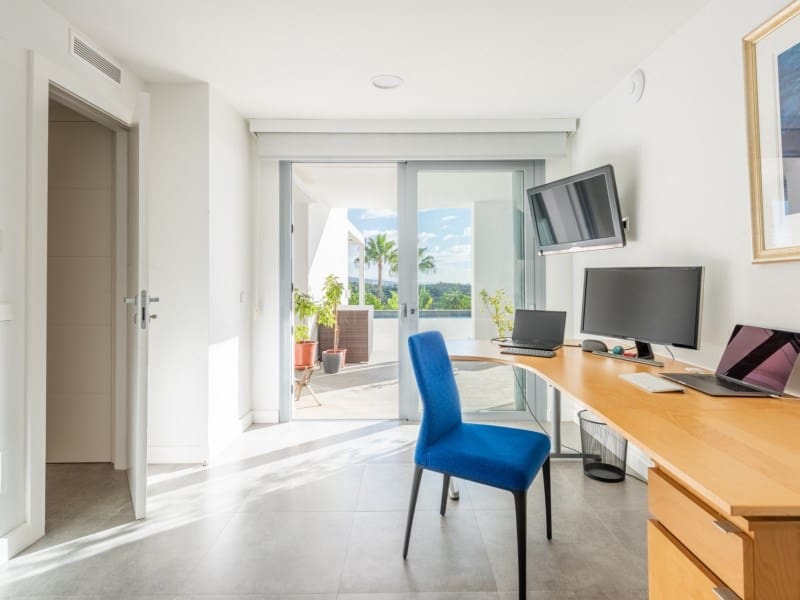 4 soveværelse Villa til salg i Nueva Andalucia med swimmingpool - € 3.350.000 (Ref: 8857698)