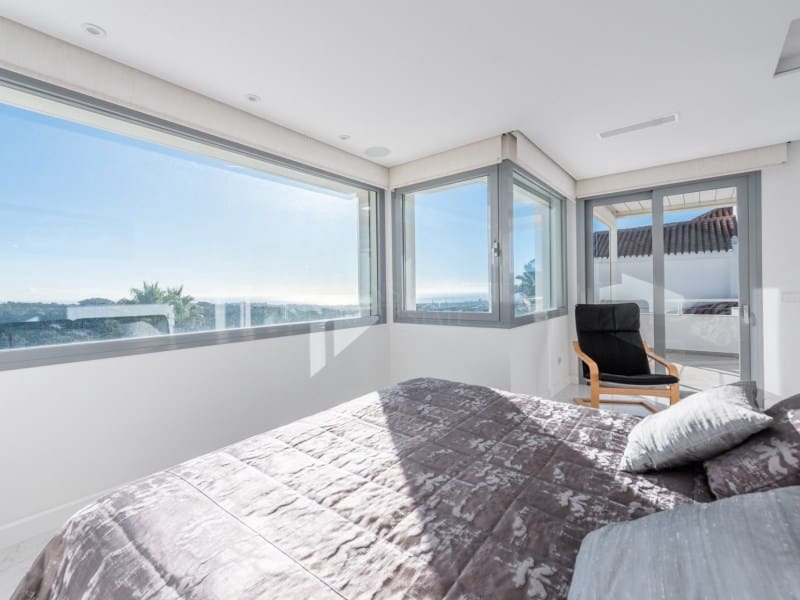 4 soveværelse Villa til salg i Nueva Andalucia med swimmingpool - € 3.350.000 (Ref: 8857698)