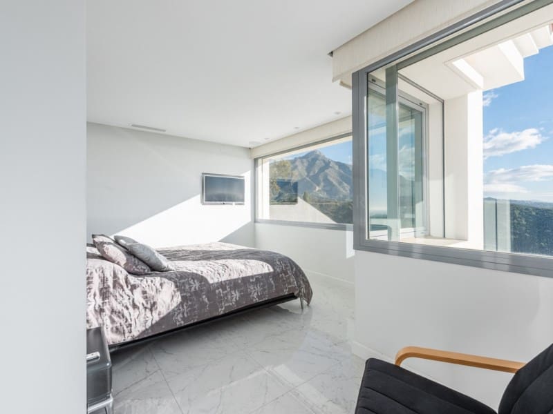 4 soveværelse Villa til salg i Nueva Andalucia med swimmingpool - € 3.350.000 (Ref: 8857698)