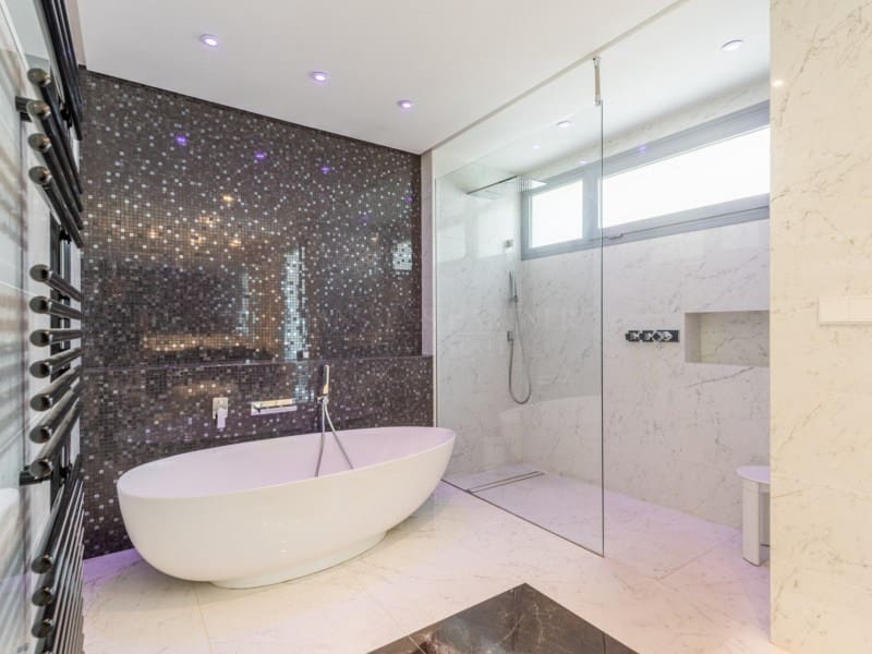 4 soveværelse Villa til salg i Nueva Andalucia med swimmingpool - € 3.350.000 (Ref: 8857698)