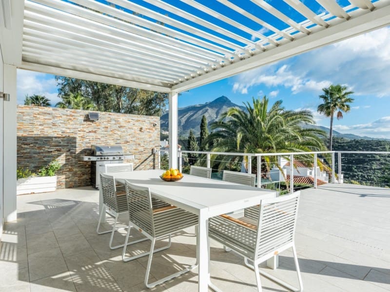 4 soveværelse Villa til salg i Nueva Andalucia med swimmingpool - € 3.350.000 (Ref: 8857698)
