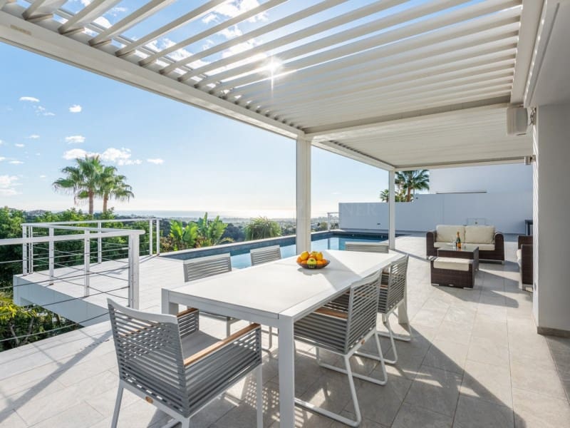 4 soveværelse Villa til salg i Nueva Andalucia med swimmingpool - € 3.350.000 (Ref: 8857698)