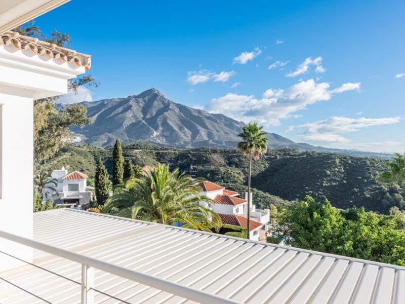 4 soveværelse Villa til salg i Nueva Andalucia med swimmingpool - € 3.350.000 (Ref: 8857698)