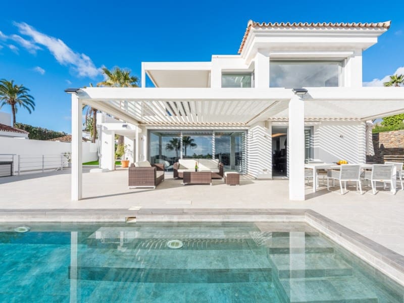 4 soveværelse Villa til salg i Nueva Andalucia med swimmingpool - € 3.350.000 (Ref: 8857698)