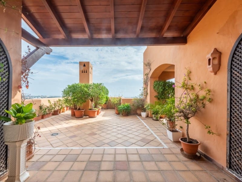 3 makuuhuone Huoneisto myytävänä paikassa Nueva Andalucia mukana uima-altaan - 1 950 000 € (Ref: 8857700)