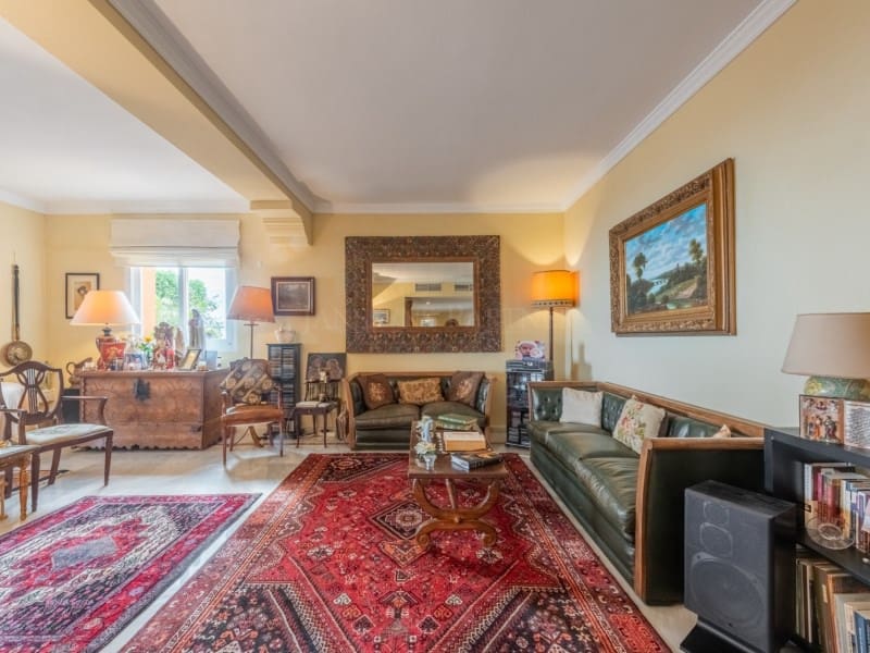 3 makuuhuone Huoneisto myytävänä paikassa Nueva Andalucia mukana uima-altaan - 1 950 000 € (Ref: 8857700)