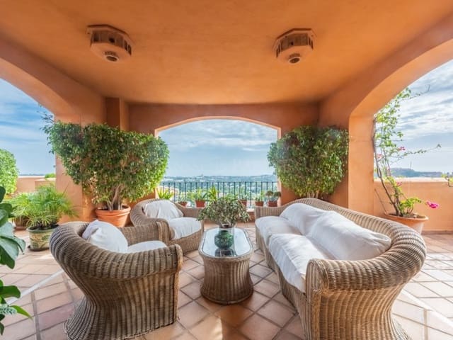 3 makuuhuone Huoneisto myytävänä paikassa Los Naranjos, Marbella mukana uima-altaan - 1 950 000 € (Ref: 8857700)