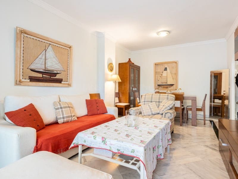 2 soverom Leilighet til salgs i Nueva Andalucia med svømmebasseng - € 450 000 (Ref: 8867102)