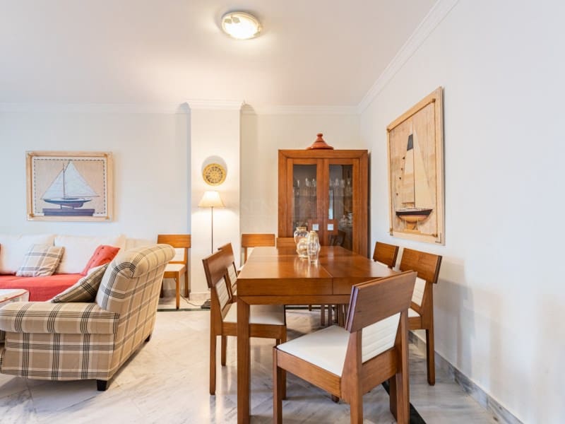 2 soverom Leilighet til salgs i Nueva Andalucia med svømmebasseng - € 450 000 (Ref: 8867102)