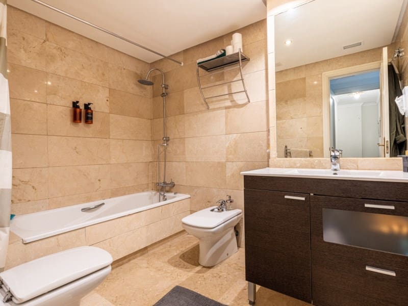 2 soverom Leilighet til salgs i Nueva Andalucia med svømmebasseng - € 450 000 (Ref: 8867102)