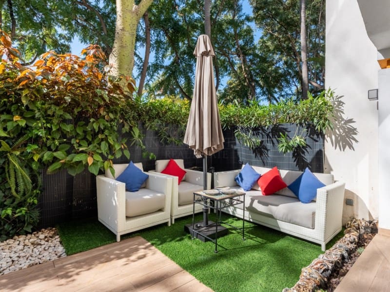 2 soverom Leilighet til salgs i Nueva Andalucia med svømmebasseng - € 450 000 (Ref: 8867102)