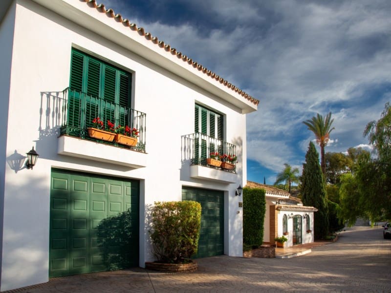 6 bedroom Villa for sale in Mijas Costa with pool - € 2,450,000 (Ref: 8867103)