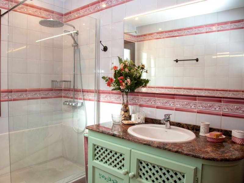 6 bedroom Villa for sale in Mijas Costa with pool - € 2,450,000 (Ref: 8867103)