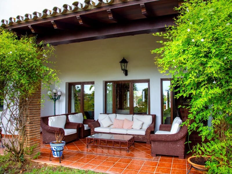 6 bedroom Villa for sale in Mijas Costa with pool - € 2,450,000 (Ref: 8867103)