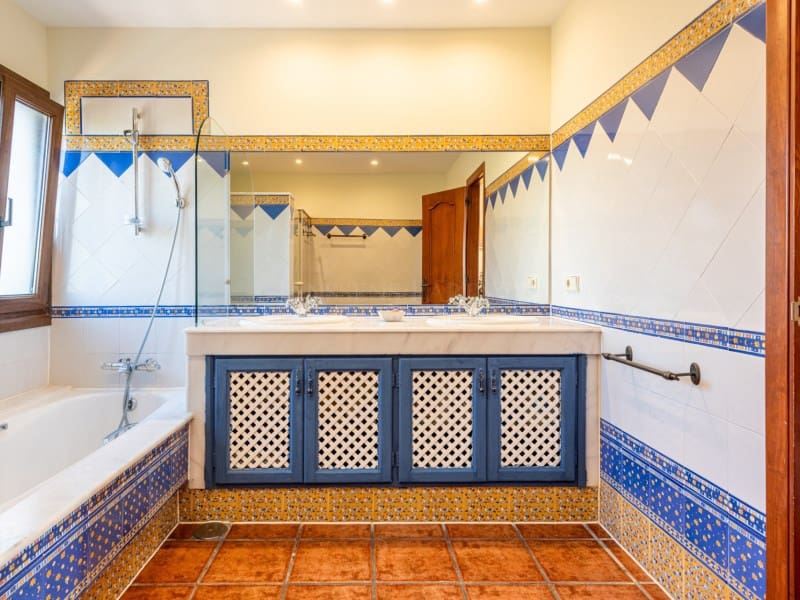 6 soveværelse Villa til salg i Mijas Costa med swimmingpool - € 2.600.000 (Ref: 8867103)