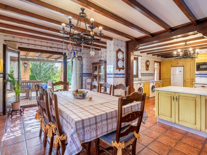 6 soveværelse Villa til salg i Mijas Costa med swimmingpool - € 2.600.000 (Ref: 8867103)