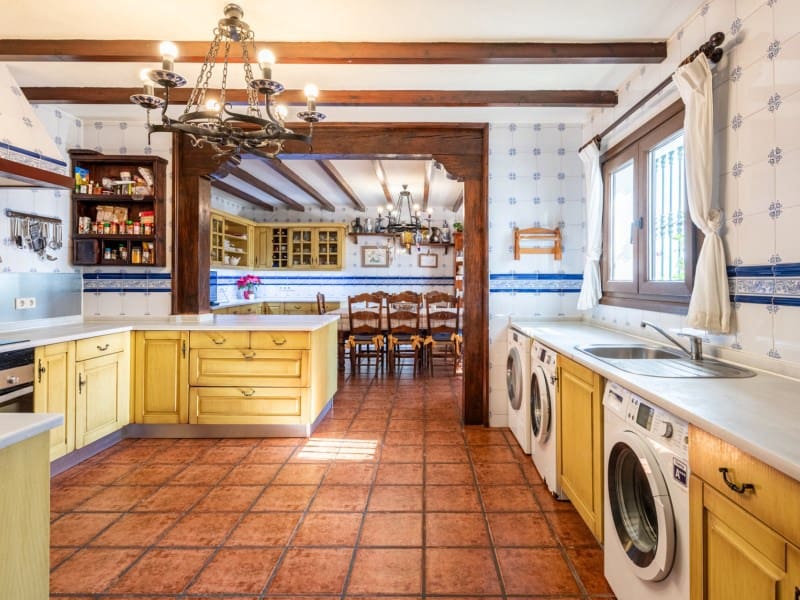 6 soveværelse Villa til salg i Mijas Costa med swimmingpool - € 2.600.000 (Ref: 8867103)