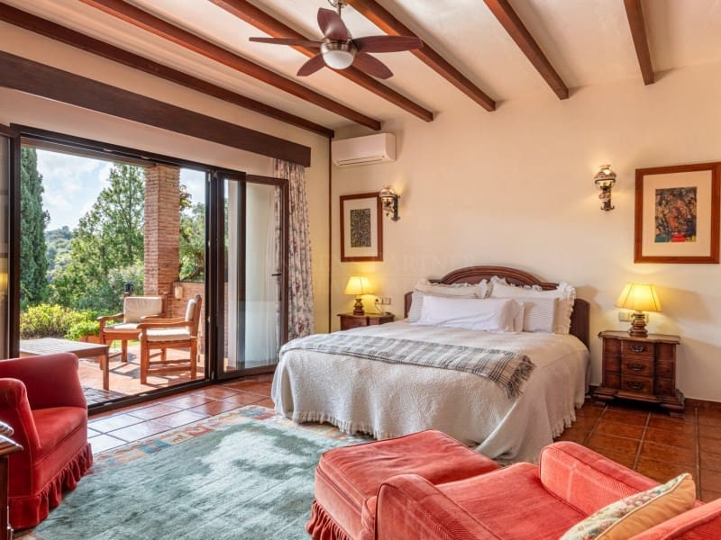 6 soveværelse Villa til salg i Mijas Costa med swimmingpool - € 2.600.000 (Ref: 8867103)