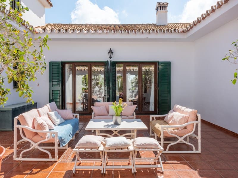 6 soveværelse Villa til salg i Mijas Costa med swimmingpool - € 2.600.000 (Ref: 8867103)