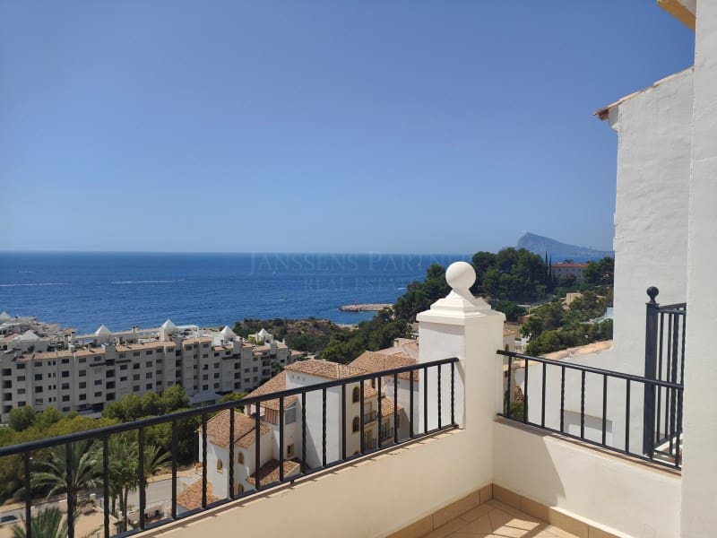 3 bedroom Flat for rent in Altea with pool garage - € 1,400 (Ref: 8905855)