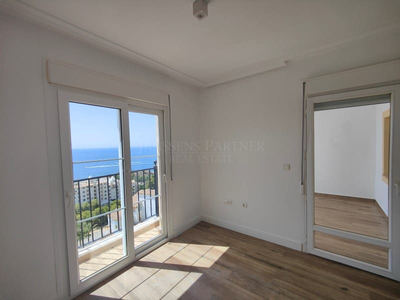 3 bedroom Flat for rent in Altea with pool garage - € 1,400 (Ref: 8905855)