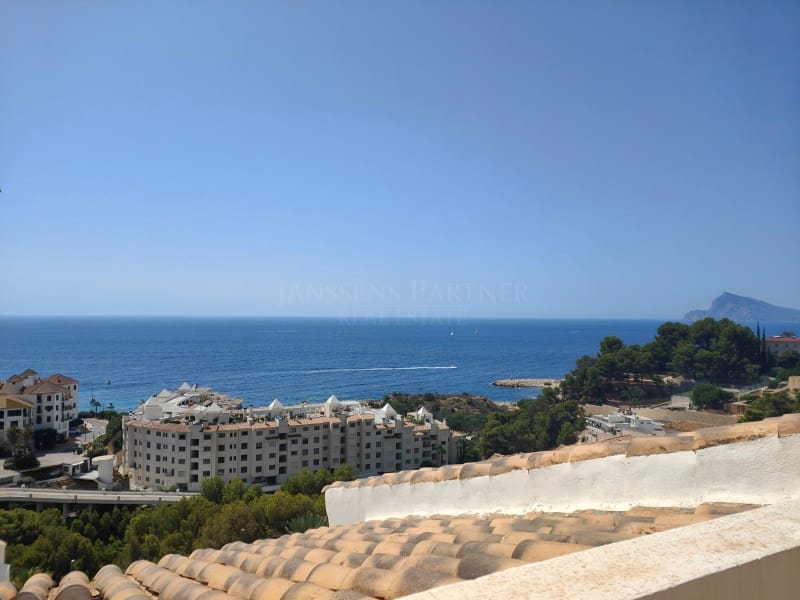 3 bedroom Flat for rent in Altea with pool garage - € 1,400 (Ref: 8905855)