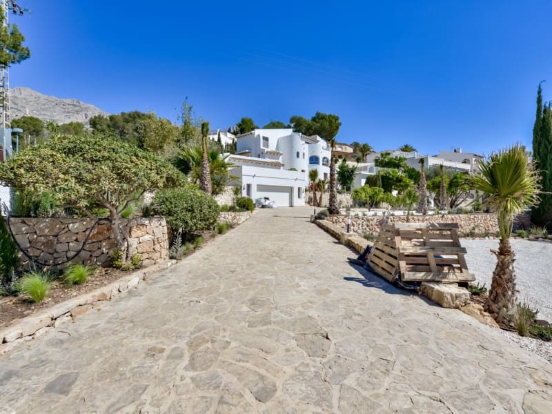 5 bedroom Villa for sale in Altea la Vella - € 1,495,000 (Ref: 8935365)