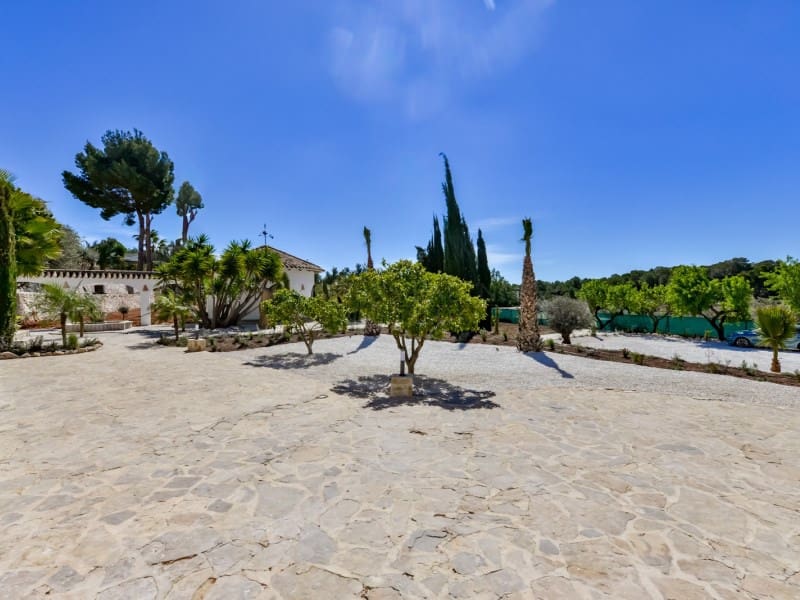 5 bedroom Villa for sale in Altea la Vella - € 1,495,000 (Ref: 8935365)