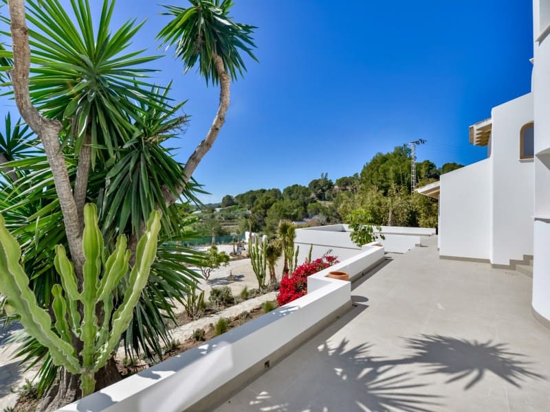 5 bedroom Villa for sale in Altea la Vella - € 1,495,000 (Ref: 8935365)