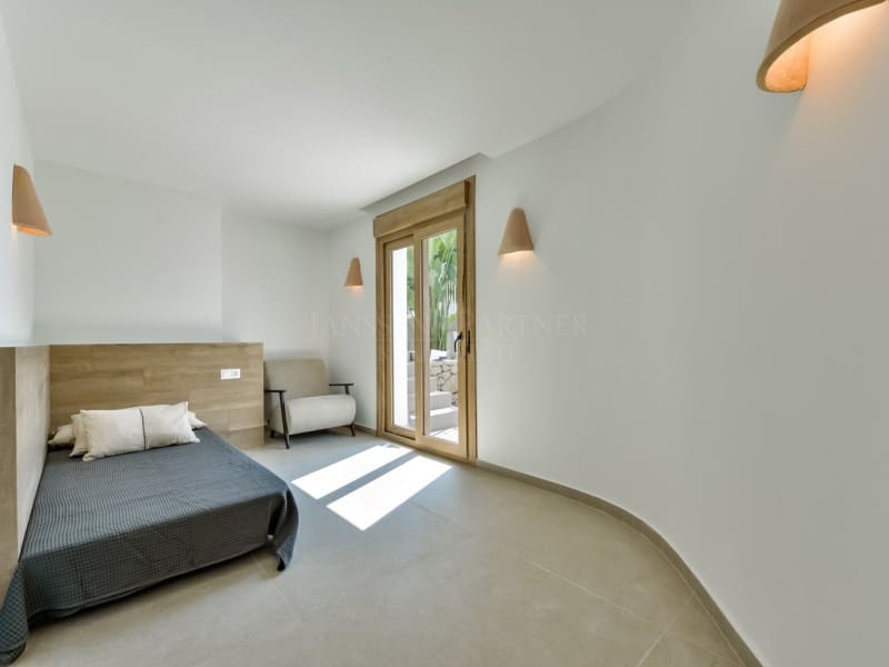 5 bedroom Villa for sale in Altea la Vella - € 1,495,000 (Ref: 8935365)