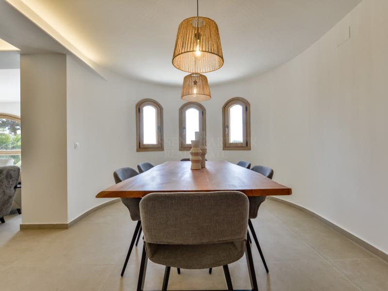 5 bedroom Villa for sale in Altea la Vella - € 1,495,000 (Ref: 8935365)