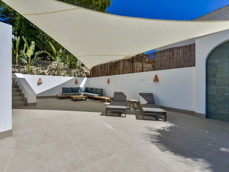 5 bedroom Villa for sale in Altea la Vella - € 1,495,000 (Ref: 8935365)