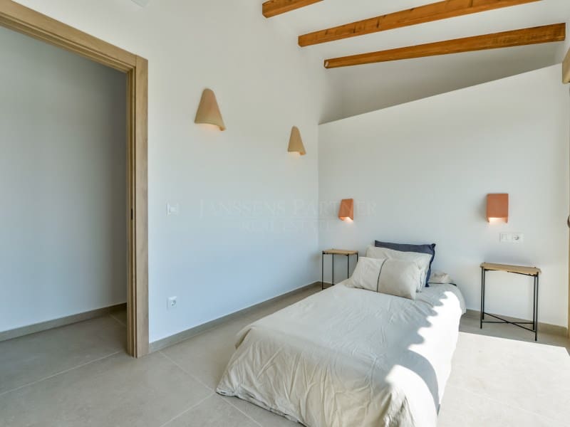 5 bedroom Villa for sale in Altea la Vella - € 1,495,000 (Ref: 8935365)