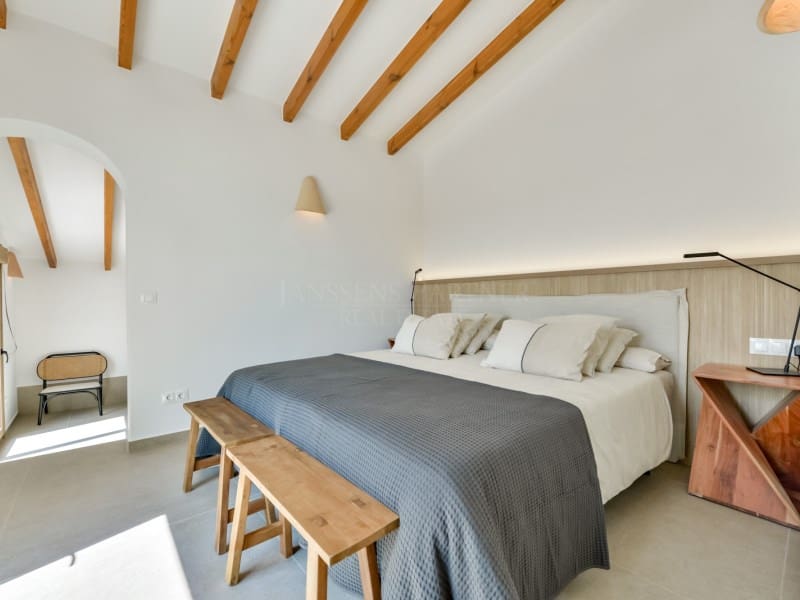 5 bedroom Villa for sale in Altea la Vella - € 1,495,000 (Ref: 8935365)