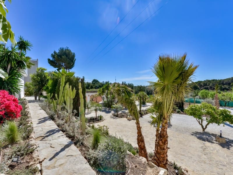 5 bedroom Villa for sale in Altea la Vella - € 1,495,000 (Ref: 8935365)