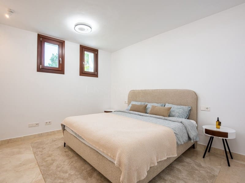 6 soveværelse Villa til salg i Golden Mile med swimmingpool - € 2.420.000 (Ref: 8935366)