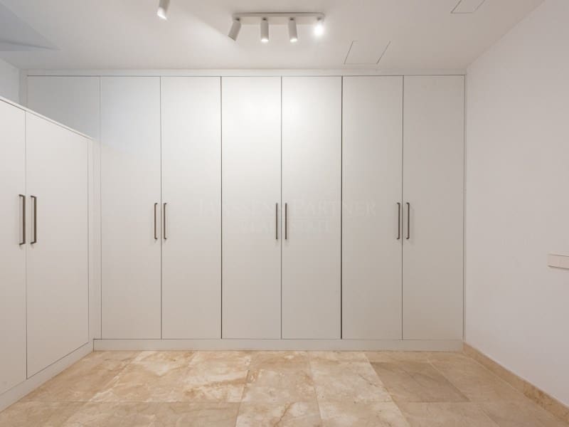 6 soveværelse Villa til salg i Golden Mile med swimmingpool - € 2.420.000 (Ref: 8935366)