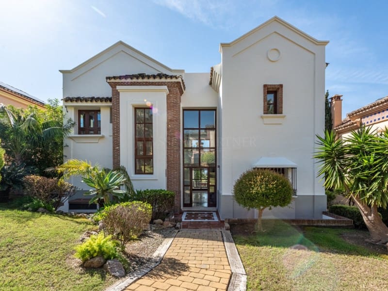 6 soveværelse Villa til salg i Golden Mile med swimmingpool - € 2.420.000 (Ref: 8935366)