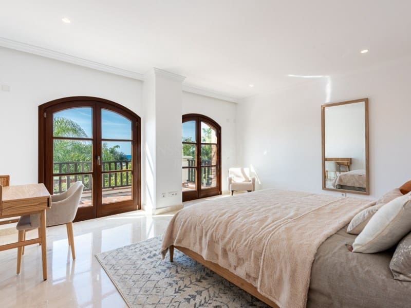 6 soveværelse Villa til salg i Golden Mile med swimmingpool - € 2.420.000 (Ref: 8935366)